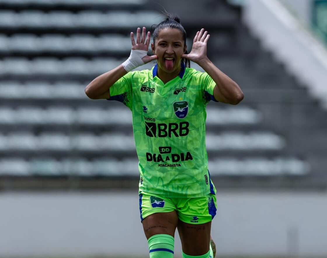 Gaby, artilheira do Minas Brasília no Candangão Feminino