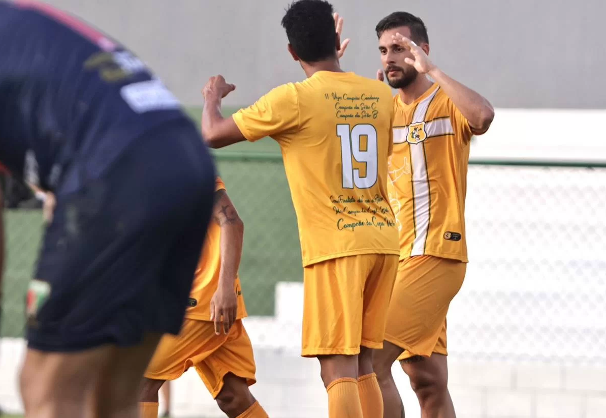 Hernane Brocador e Bruno Cosendey comemorando no jogo contra o Operário pela Série D