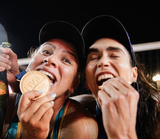 Carol e Rebecca conquistam título em Brasília no Circuito Mundial de Vôlei Carol e Rebecca