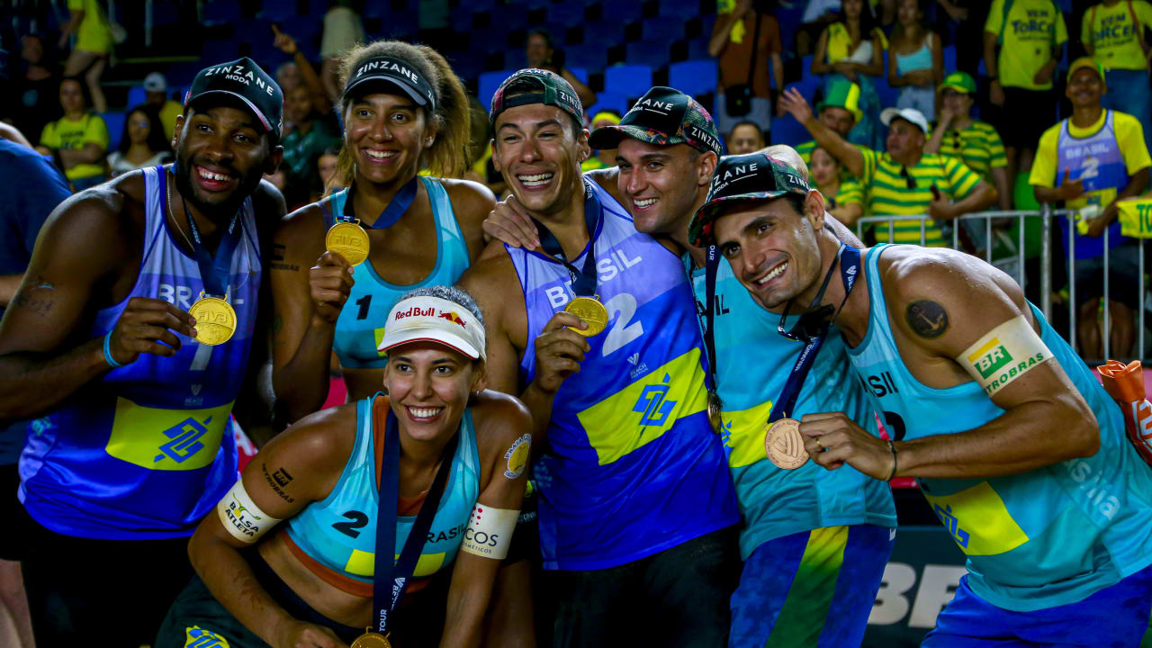 Dupla Ana Patrícia e Duda e Evandro e Arthur conquistaram o ouro na etapa Brasília do Circuito Mundial de Vôlei de Praia